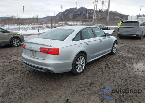 2014 Audi A6 3.0T Premium Plus z USA, uszkodzony, nr VIN WAUHGAFC5EN084975